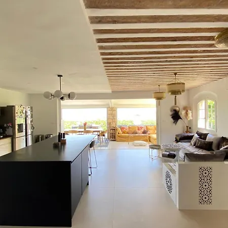 Вілла Lovely With Pool - Panoramic Sea View *